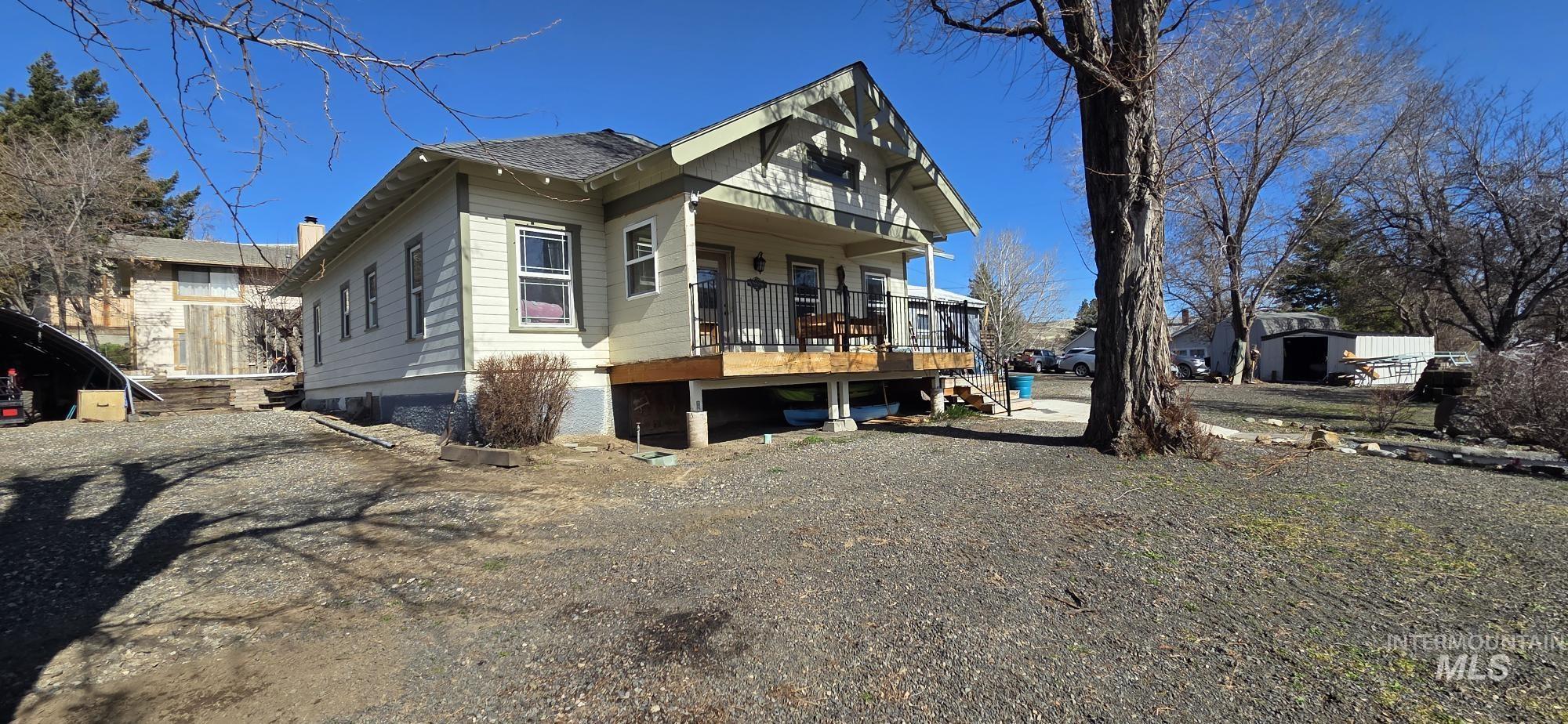 1673 Main Street Pomeroy, WA 99347 - Photo 3 of 26 View of front of property featuring a wooden deck