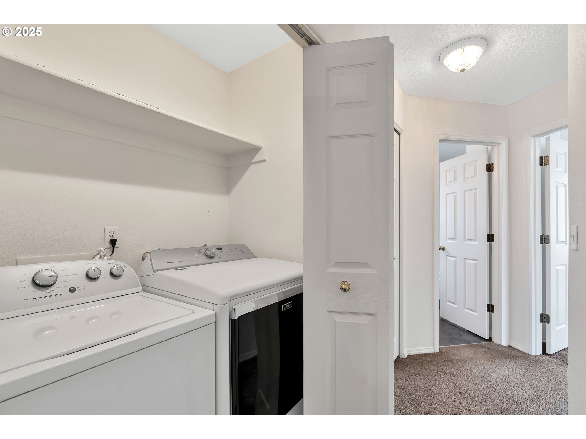 1455 Northeast Jessica Loop Hillsboro, OR 97124 - Photo 23 of 39 a utility room with dryer and washer