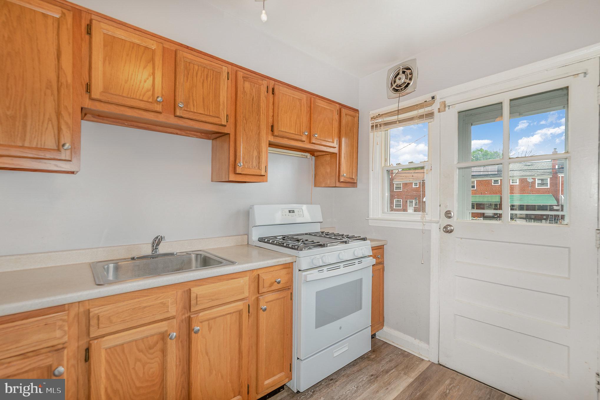 153 Bennett Road Essex, MD 21221 - Photo 7 of 15 Gallery Image 7