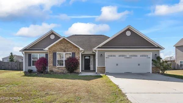$1,850 | 132 Prelude Drive, Richlands, NC 28574
