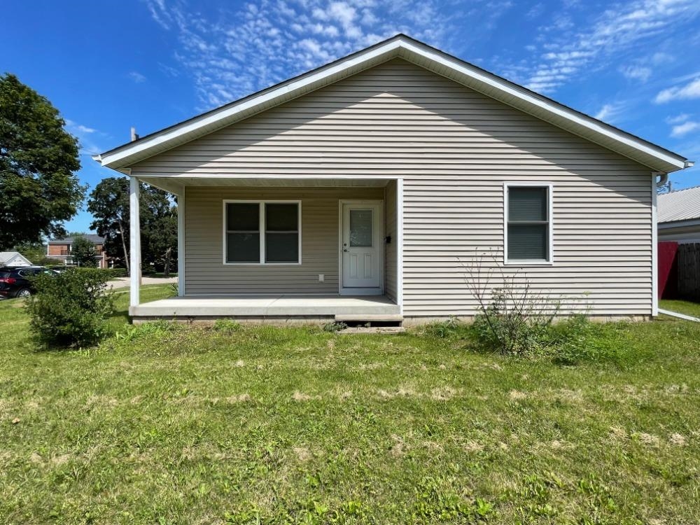 924 8th Avenue Rochelle, IL 61068 - Photo 1 of 66