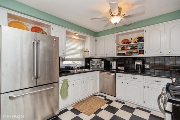 318 Commonwealth Avenue Springfield, MA 01108 - Photo 4 of 29 Gallery Image 4