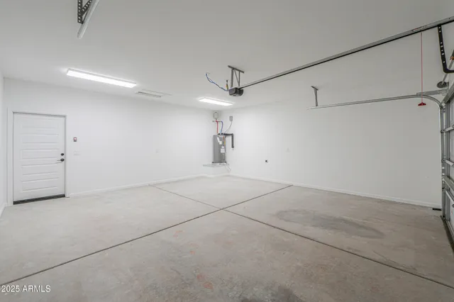 $304,900 | 229 East Cedar Avenue, Casa Grande, AZ 85122