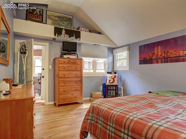 1542 West Cheyenne Road Colorado Springs, CO 80906 - Photo 14 of 27