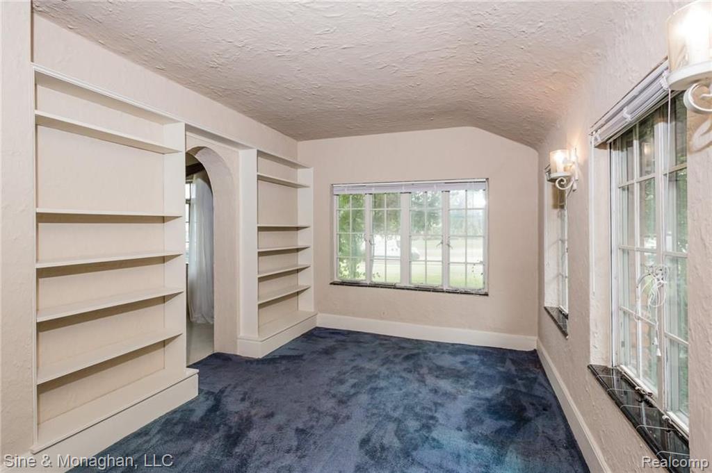 561 Middlesex Road Grosse Pointe Park, MI 48230 - Photo 19 of 53