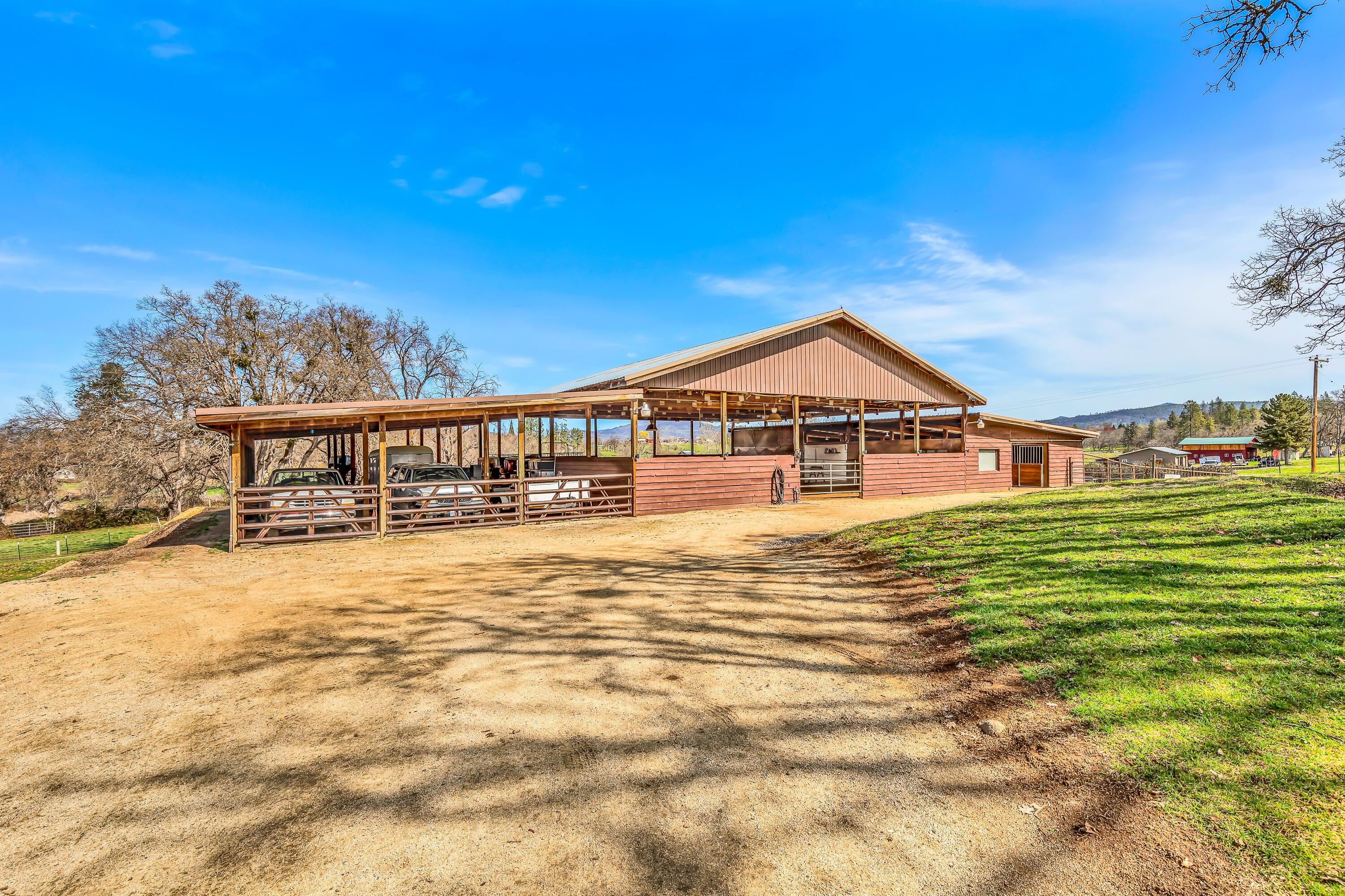 13615 Agate Road Eagle Point, OR 97524 - Photo 45 of 54 50