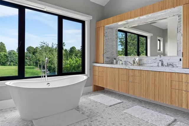 $8,595,000 | 276 North Main Street, Southampton, NY 11968