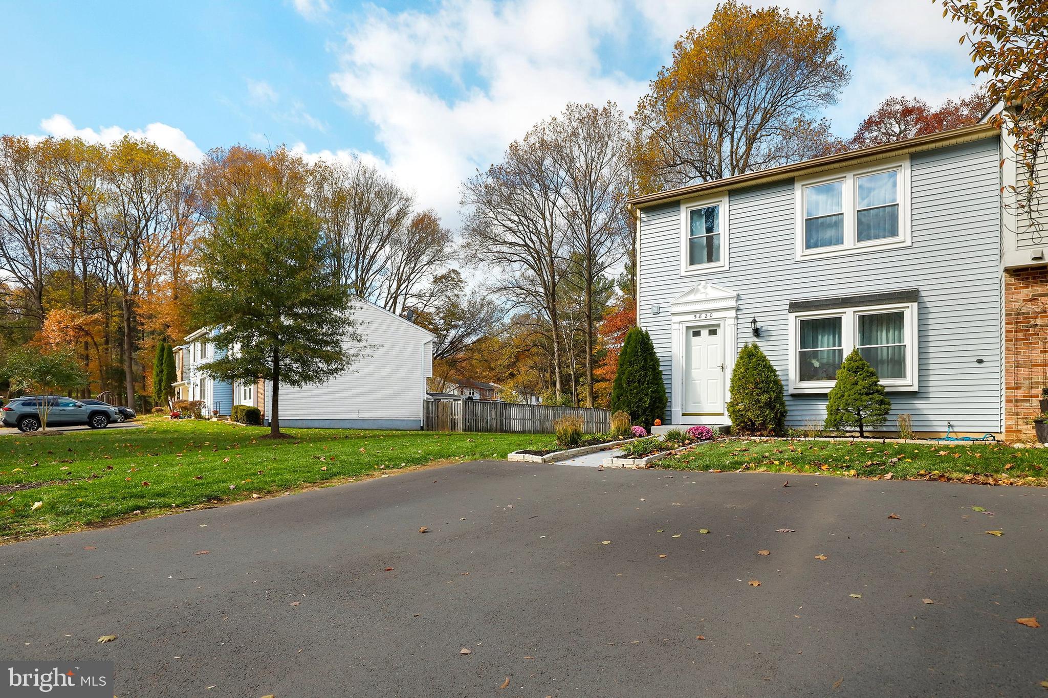 5820 Canvasback Road Burke, VA 22015 - Photo 2 of 52 Gallery Image 2