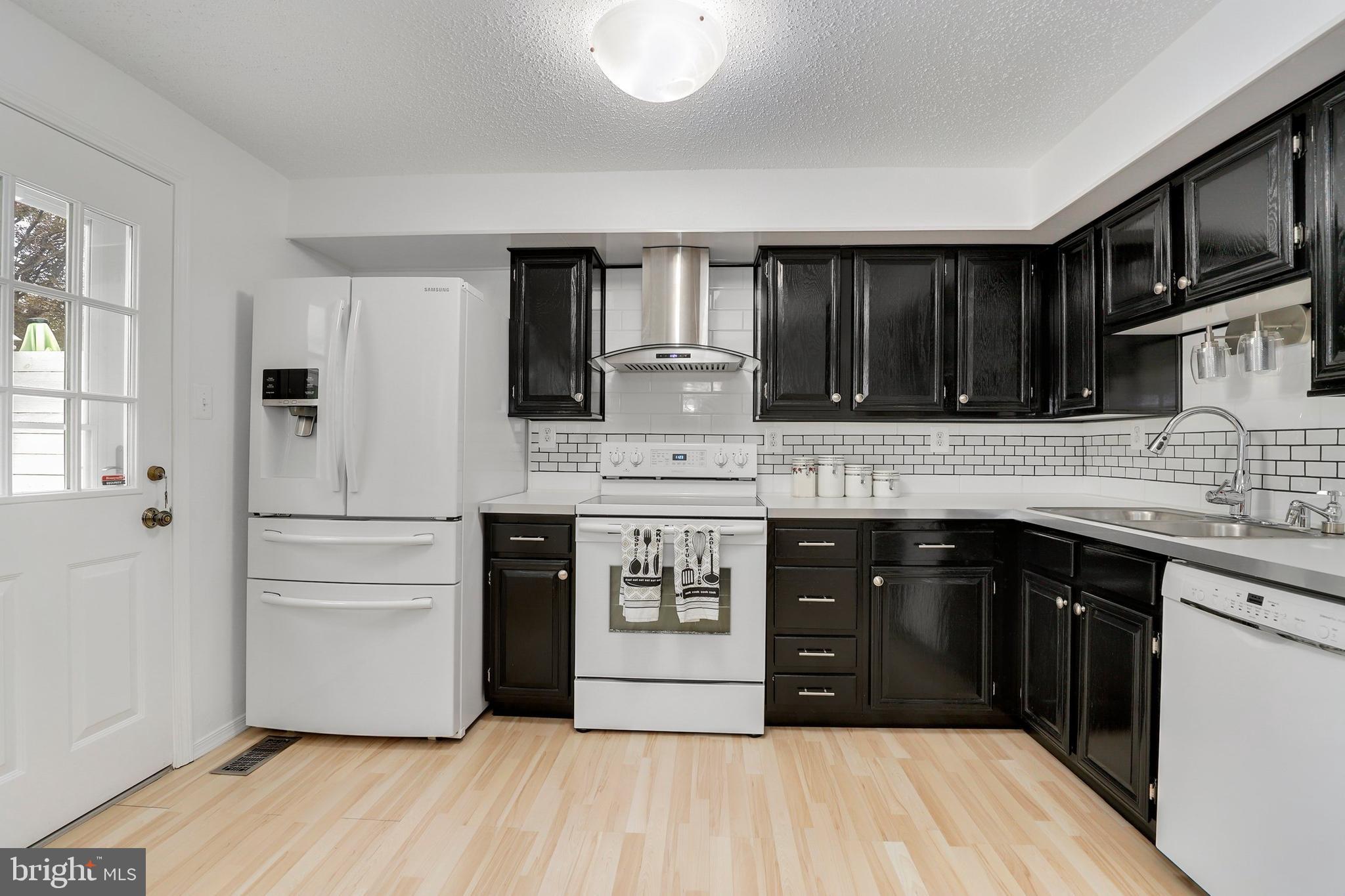 5820 Canvasback Road Burke, VA 22015 - Photo 14 of 52 Gallery Image 14