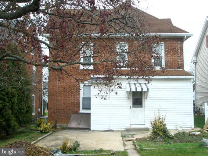 134 Ridge Avenue Waynesboro, PA 17268 - Photo 4 of 21 Exterior (Rear)