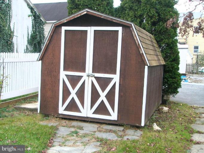 134 Ridge Avenue Waynesboro, PA 17268 - Photo 5 of 21 Shed