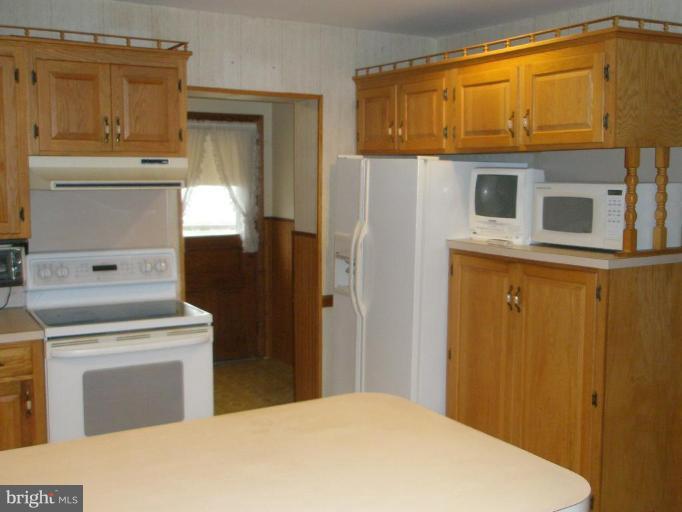 134 Ridge Avenue Waynesboro, PA 17268 - Photo 8 of 21 Kitchen #3