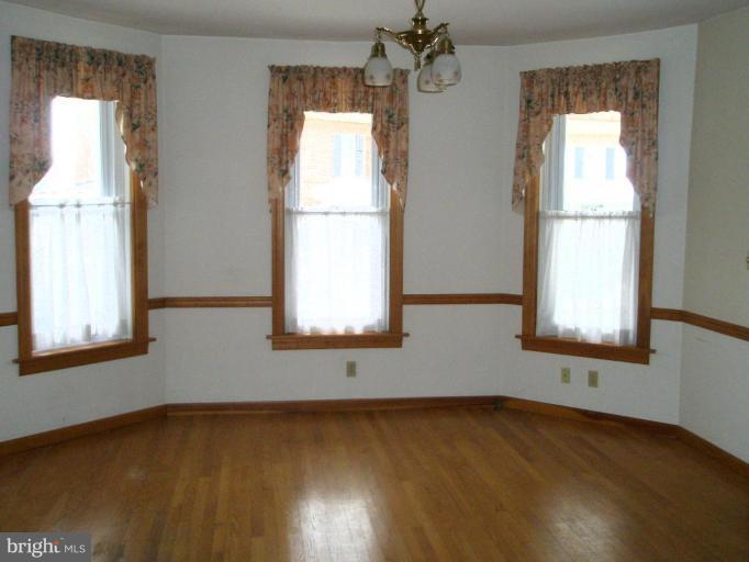 134 Ridge Avenue Waynesboro, PA 17268 - Photo 10 of 21 Living Room