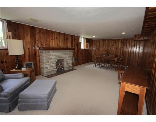 3345 Comanche Road Upper St. Clair, PA 15241 - Photo 15 of 18 Den/Family/Great Room.