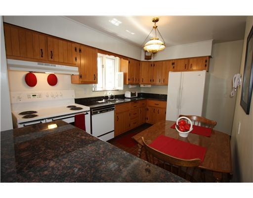3345 Comanche Road Upper St. Clair, PA 15241 - Photo 5 of 18 Kitchen.