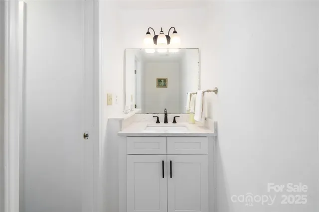 $799,000 | 101 Courtney Lane, Matthews, NC 28105