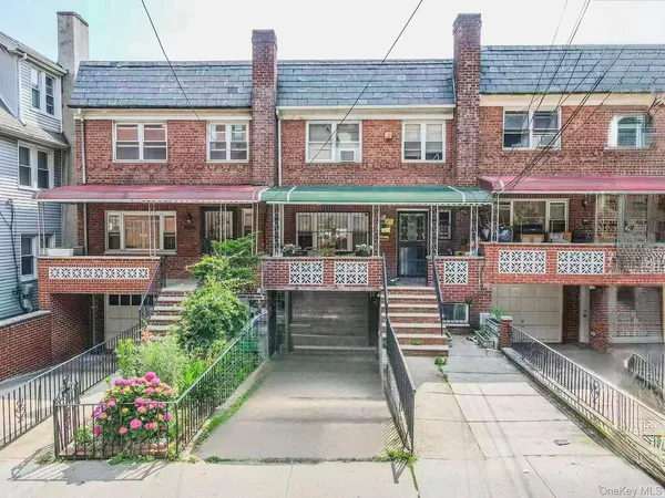 $1,299,999 | 34-23 146th Street | Murray Hill - Flushing