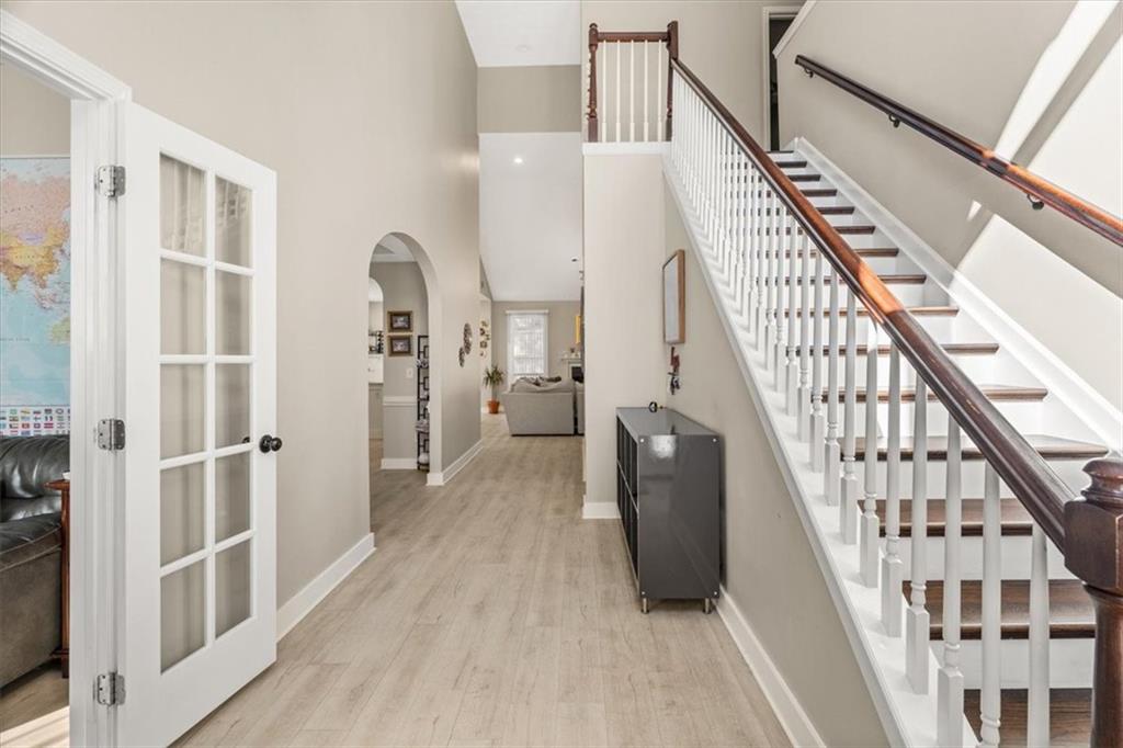 5270 Taylor Road Alpharetta, GA 30022 - Photo 3 of 33