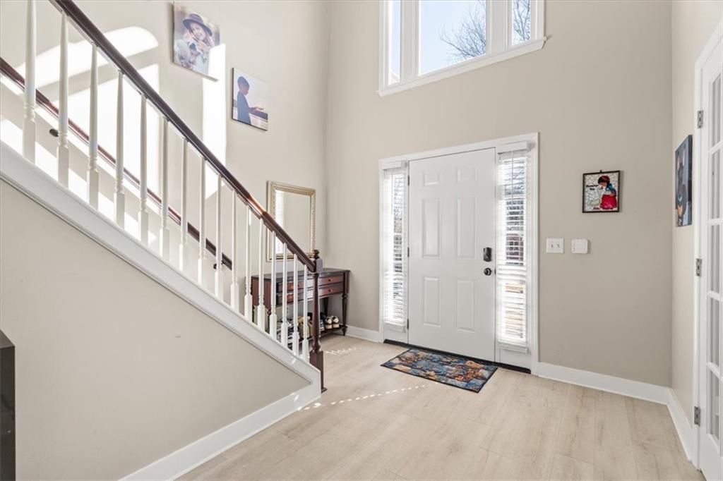 5270 Taylor Road Alpharetta, GA 30022 - Photo 4 of 33