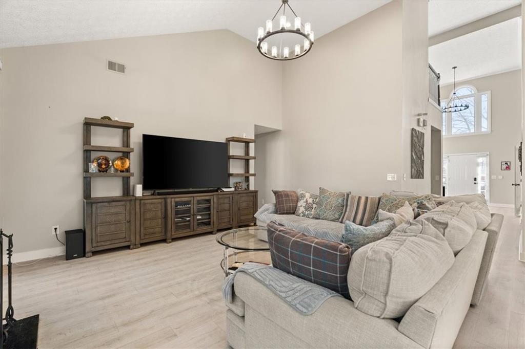 5270 Taylor Road Alpharetta, GA 30022 - Photo 8 of 33