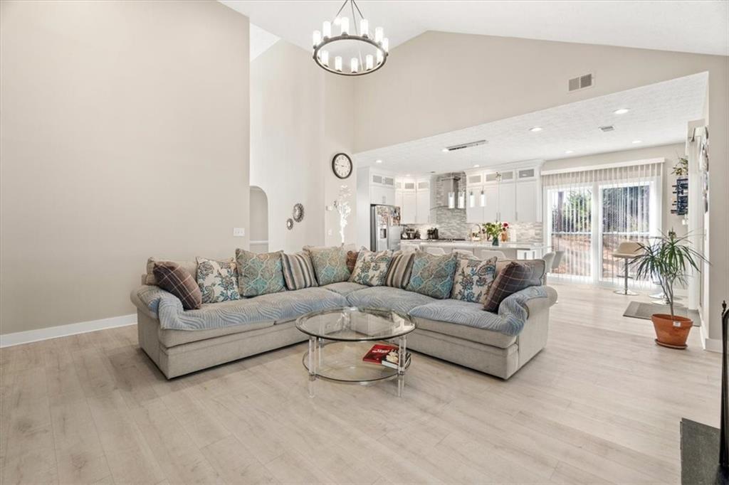 5270 Taylor Road Alpharetta, GA 30022 - Photo 9 of 33