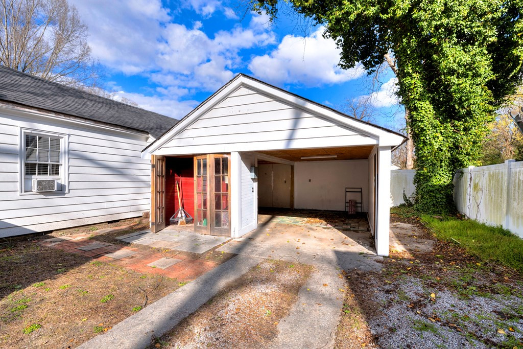 348 West Calhoun Street Sumter, SC 29150 - Photo 10 of 53