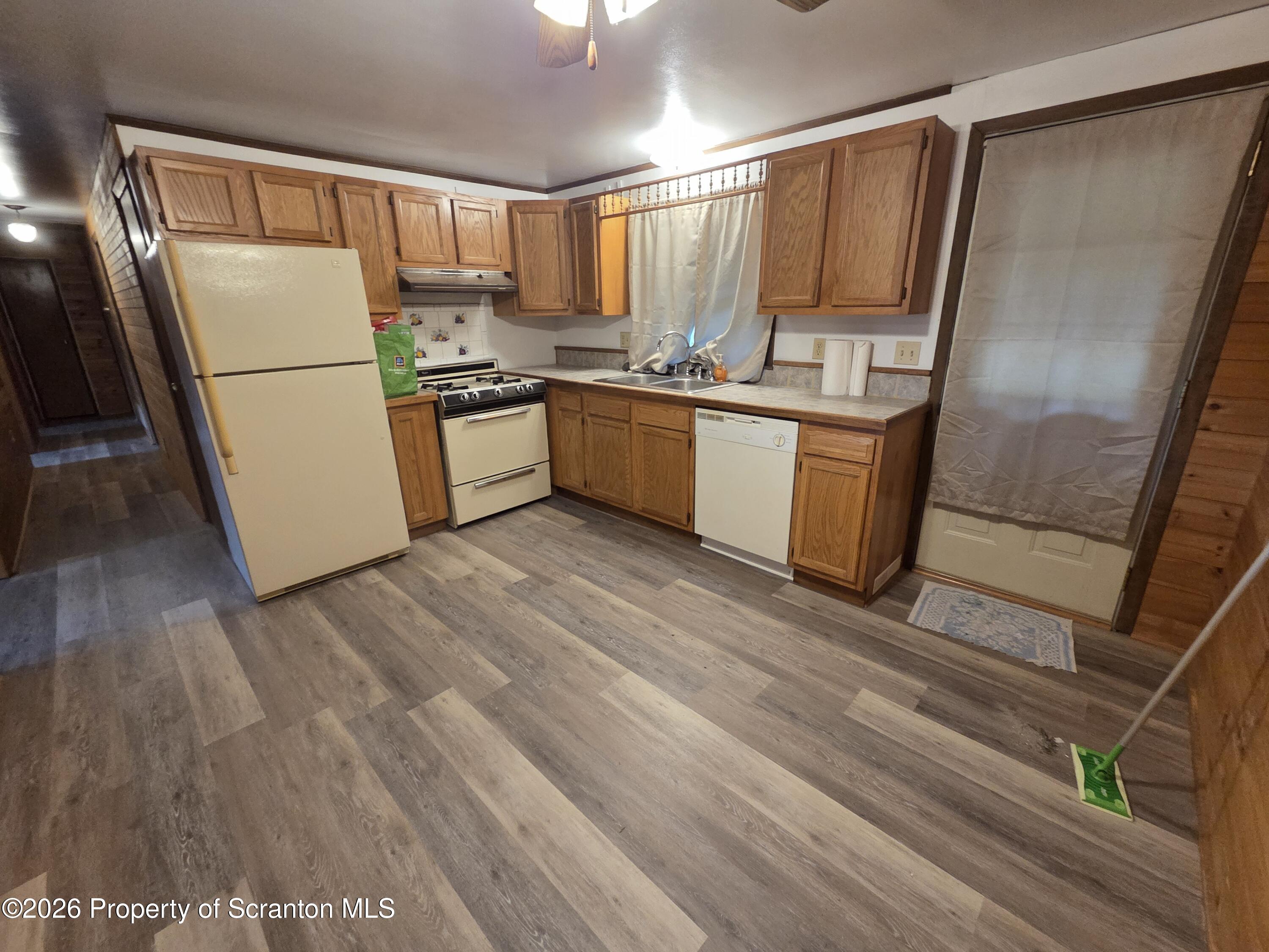 19 Sand Plant Road Tunkhannock, PA 18657 - Photo 8 of 39 Kitchen