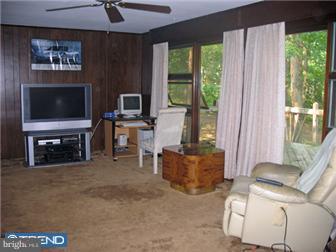 371 Hartford Road Mount Laurel, NJ 08054 - Photo 8 of 10 Living Room