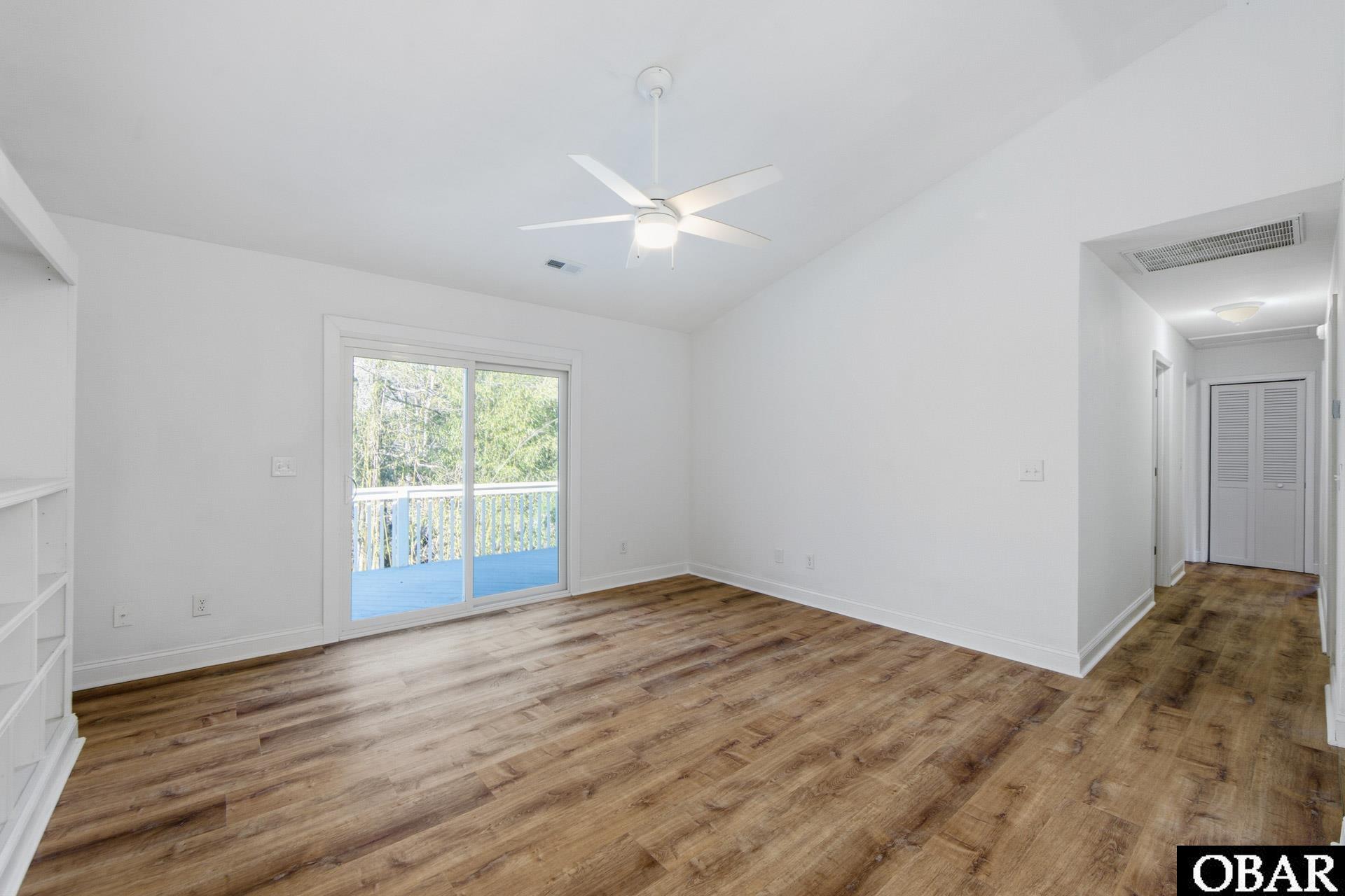 3611 Rabbit Hollow, Unit 26 Kitty Hawk, NC 27949 - Photo 20 of 50 Vaulted Ceiling