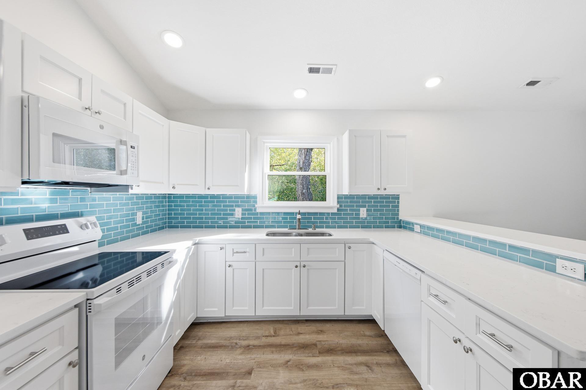 3611 Rabbit Hollow, Unit 26 Kitty Hawk, NC 27949 - Photo 8 of 50 Coastal Colors