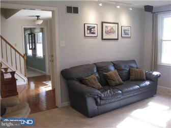 225 Slonaker Road Spring City, PA 19475 - Photo 7 of 12 Living Room