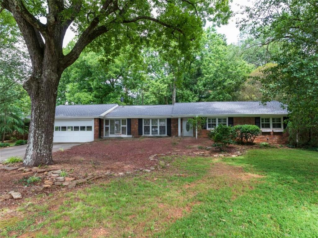1110 Grimes Bridge Road Roswell, GA 30075 - Photo 2 of 31