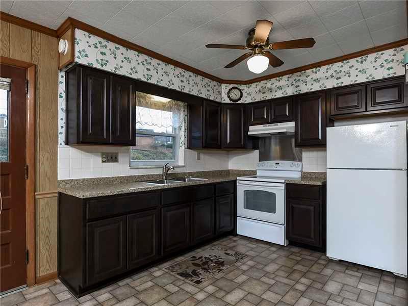 1672 Sample Road Allison Park, PA 15101 - Photo 17 of 25 Kitchen.