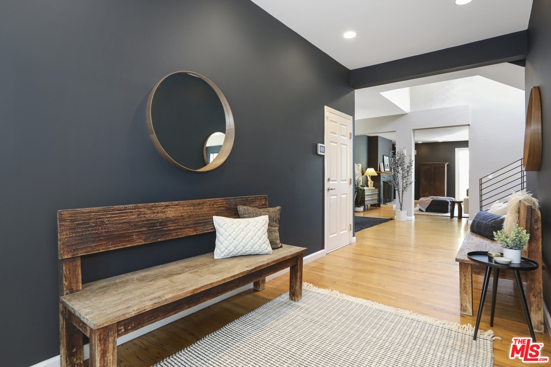 4357 Cedarhurst Circle Los Angeles, CA 90027 - Photo 4 of 51 a living room with furniture