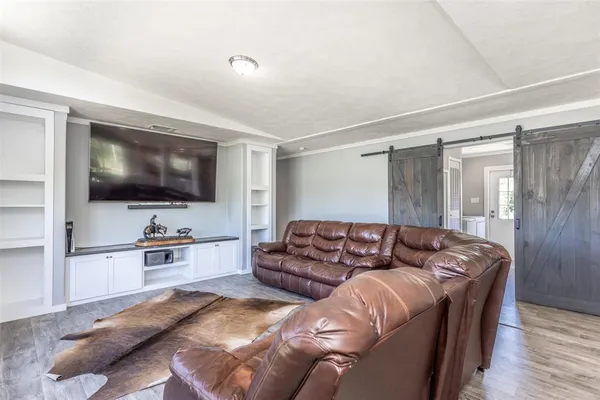 $499,000 | 542 County Road 222, Gainesville, TX 76240