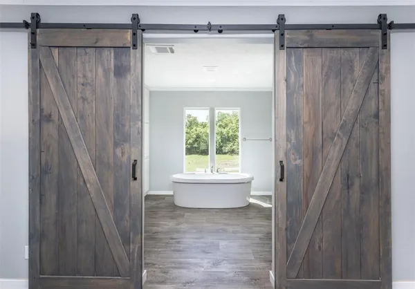 $499,000 | 542 County Road 222, Gainesville, TX 76240