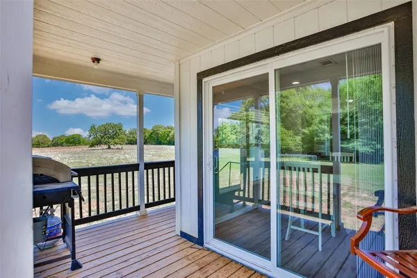 $499,000 | 542 County Road 222, Gainesville, TX 76240