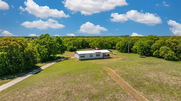 $499,000 | 542 County Road 222, Gainesville, TX 76240