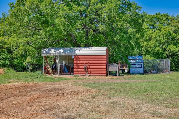 $499,000 | 542 County Road 222, Gainesville, TX 76240