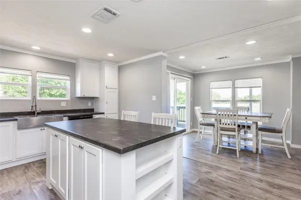 $499,000 | 542 County Road 222, Gainesville, TX 76240