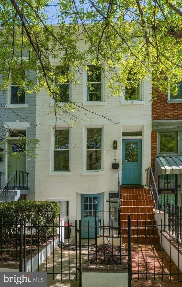 Welcome to 112 15th Street SE