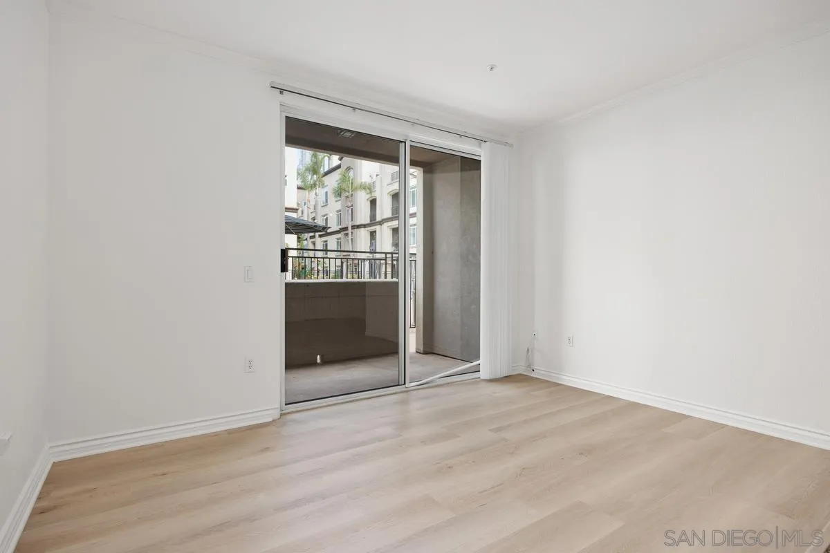 9263 Regents Road, Unit B108 La Jolla, CA 92037 - Photo 6 of 48