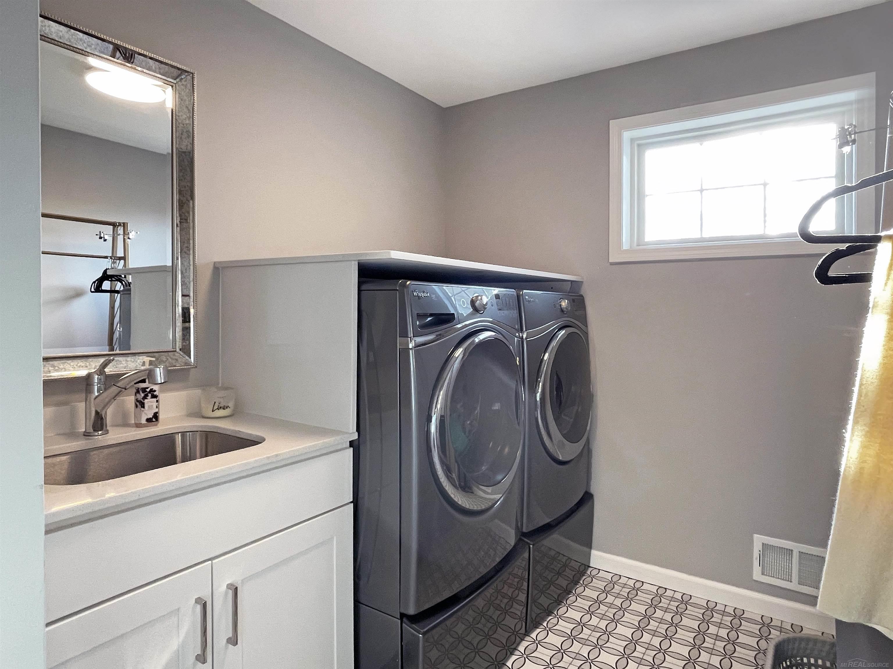 314 McMillan Road Grosse Pointe, MI 48236 - Photo 37 of 46 50134701-dc517fdf-0e81-4a60-af1d-c1da473c2f21.JPG