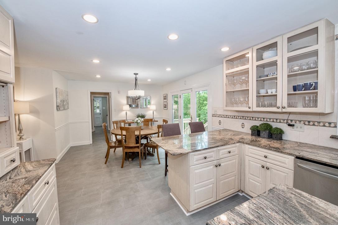 709 Governor Circle Newtown Square, PA 19073 - Photo 17 of 46