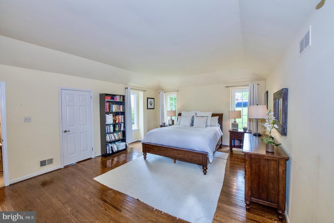 709 Governor Circle Newtown Square, PA 19073 - Photo 30 of 46