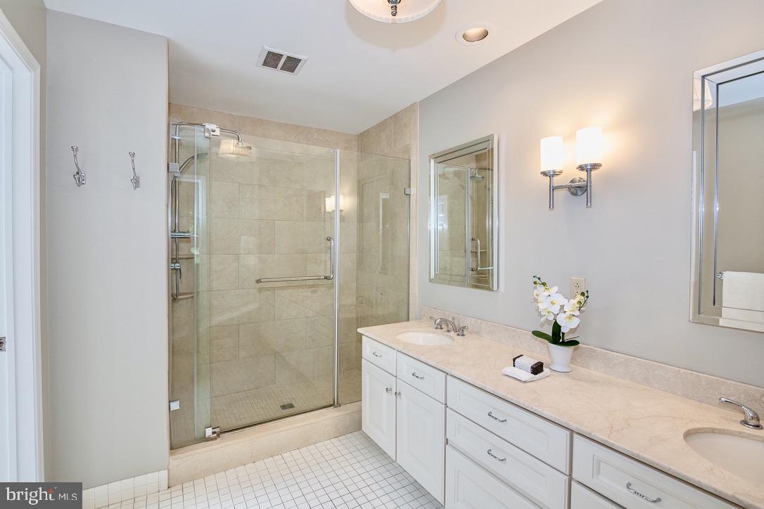 709 Governor Circle Newtown Square, PA 19073 - Photo 32 of 46