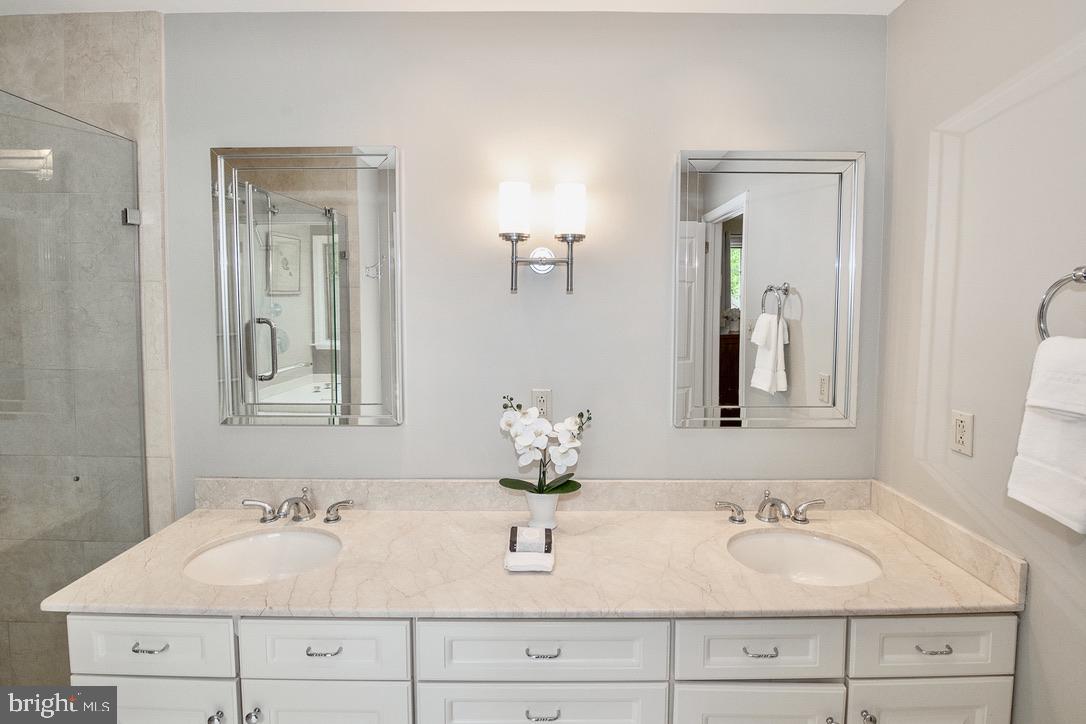 709 Governor Circle Newtown Square, PA 19073 - Photo 33 of 46