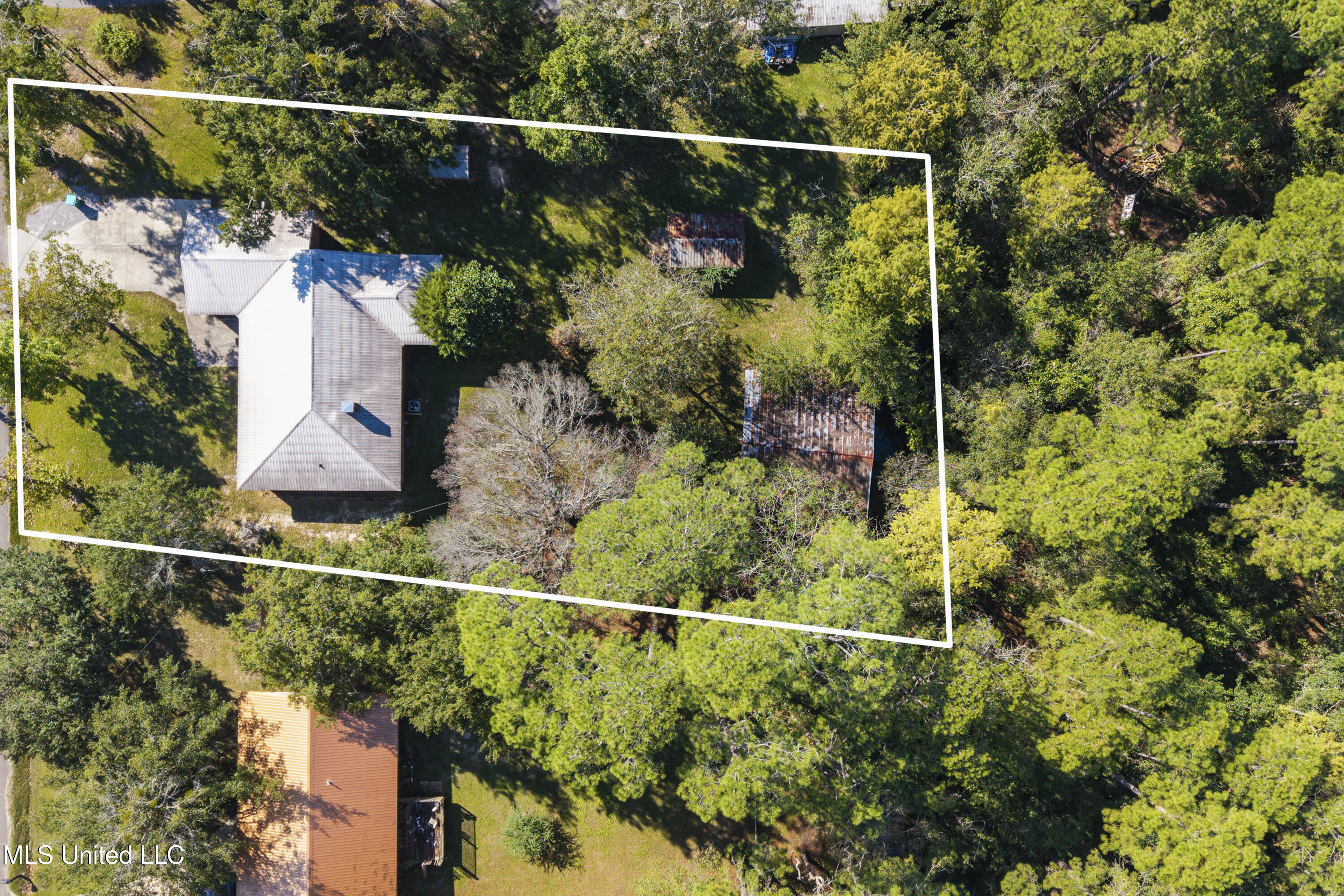2408 Callie Road Gautier, MS 39553 - Photo 67 of 77 0011