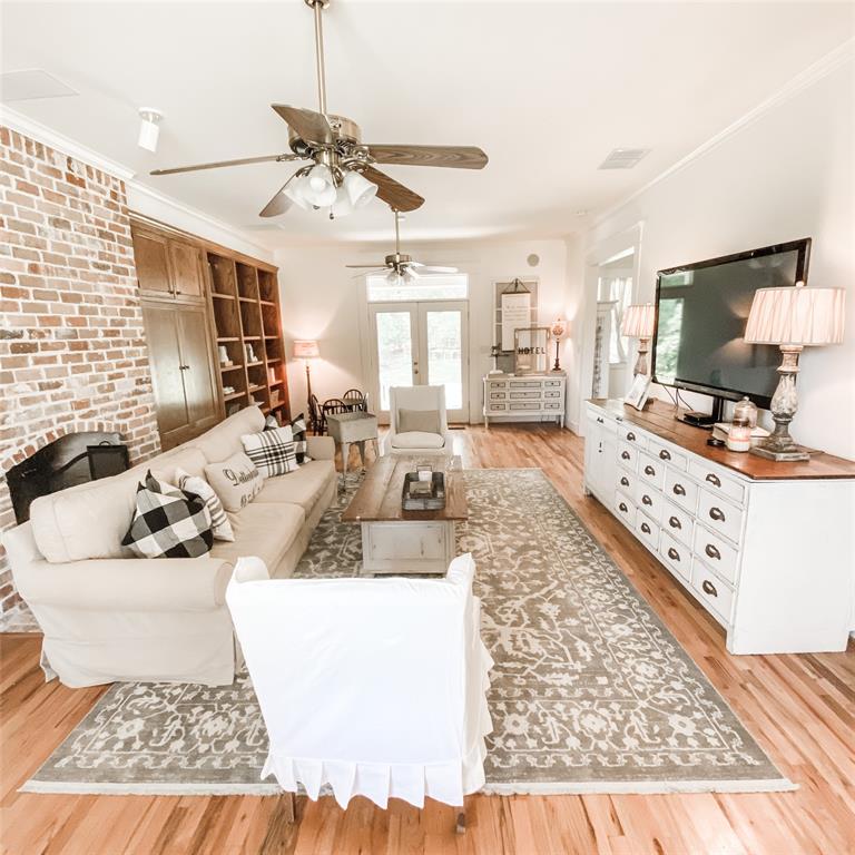 581 Country Club Road Fairview, TX 75069 - Photo 24 of 39 a living room with furniture and flat screen tv
