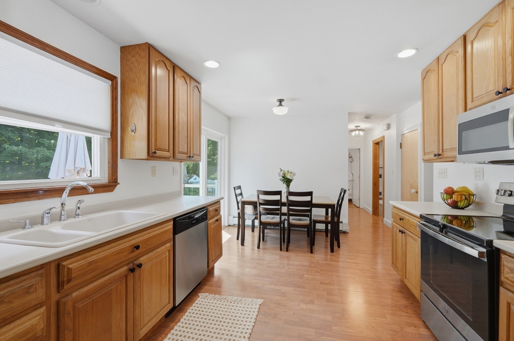 479 Massasoit Road Worcester, MA 01604 - Photo 10 of 27